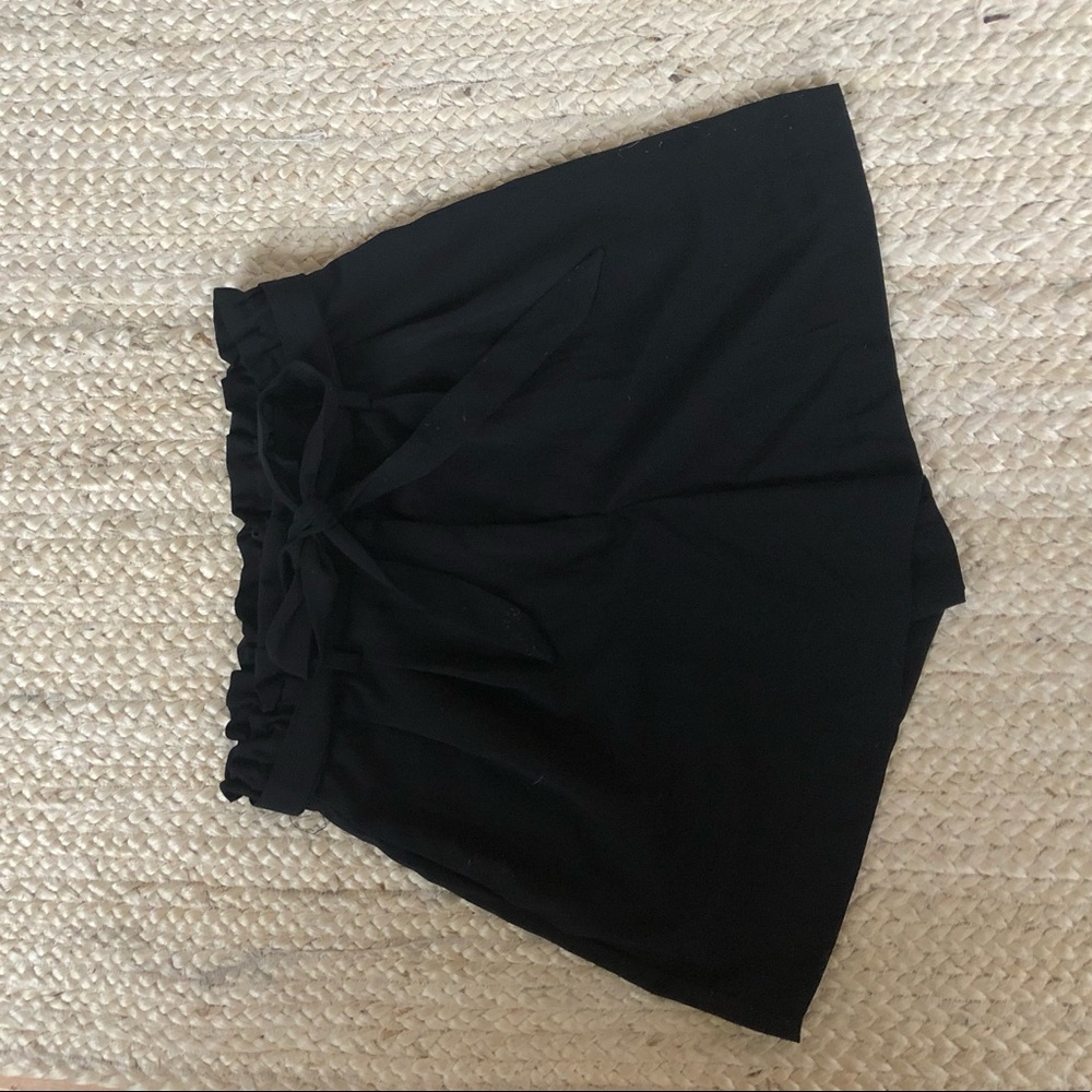 NWT H&M black drawstring paper bag shorts size 4